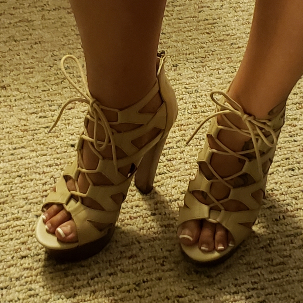 Tan Sandals size 8